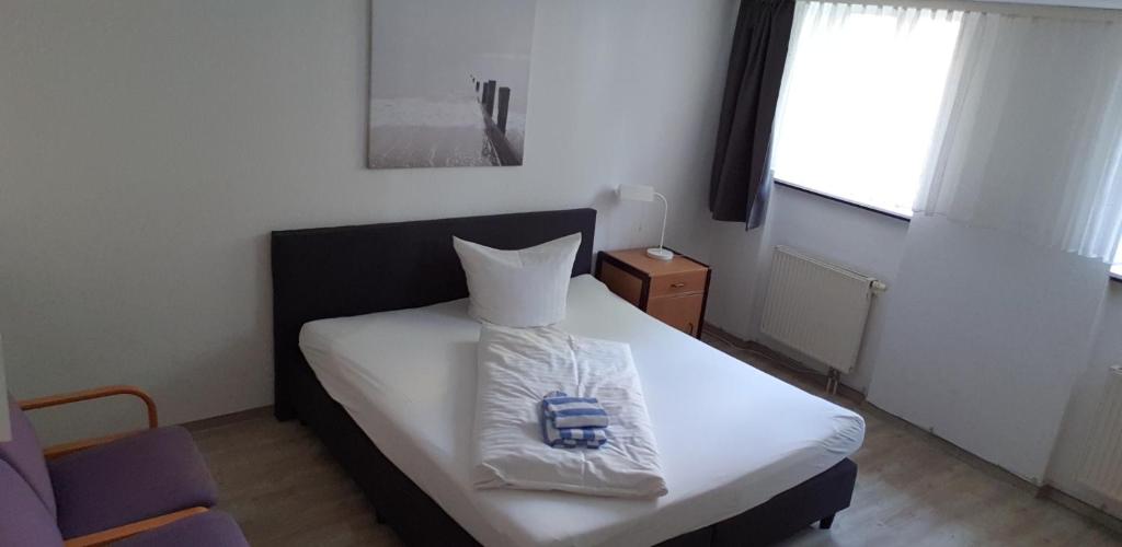 Appartement-Hotel Rostock - Double Room - Below Ground Level - 05