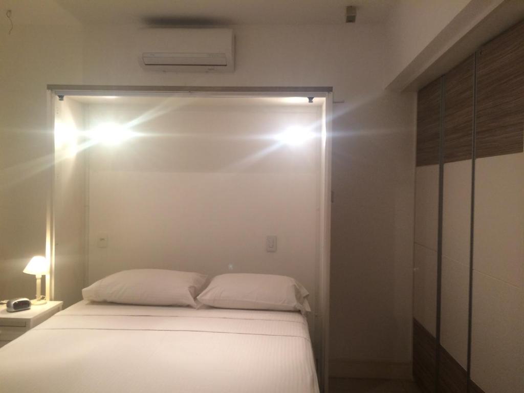  Top floor with balcony in Copacabana