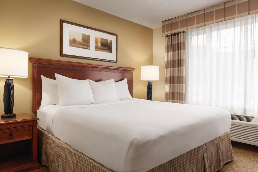 Country Inn & Suites by Radisson, Mankato Hotel and Conference Center, MN - Queen Kamer - Toegang Voor Gehandicapten