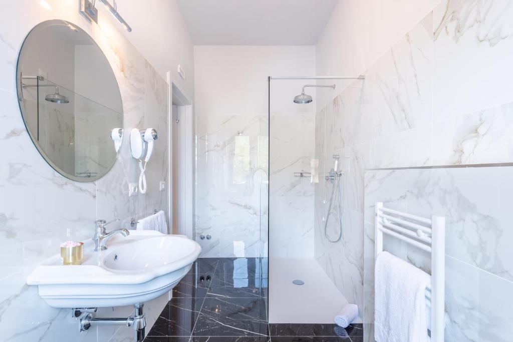 3110 ArtHotel - Resim 13