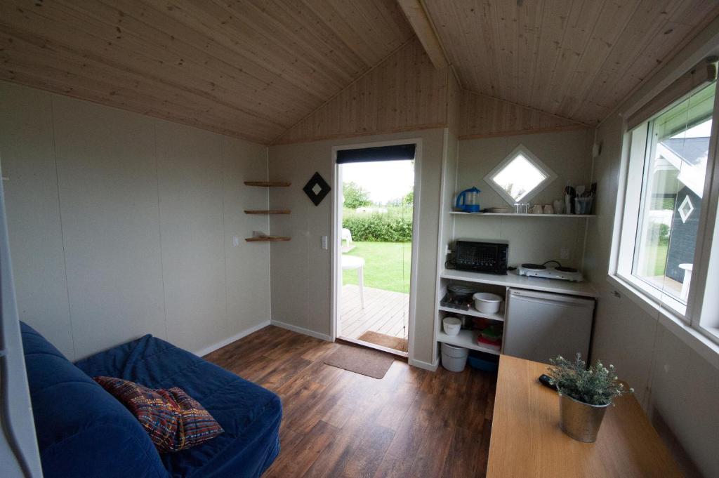 Kuchyň nebo kuchyňský kout v ubytování Vesterlyng Camping and Cottages
