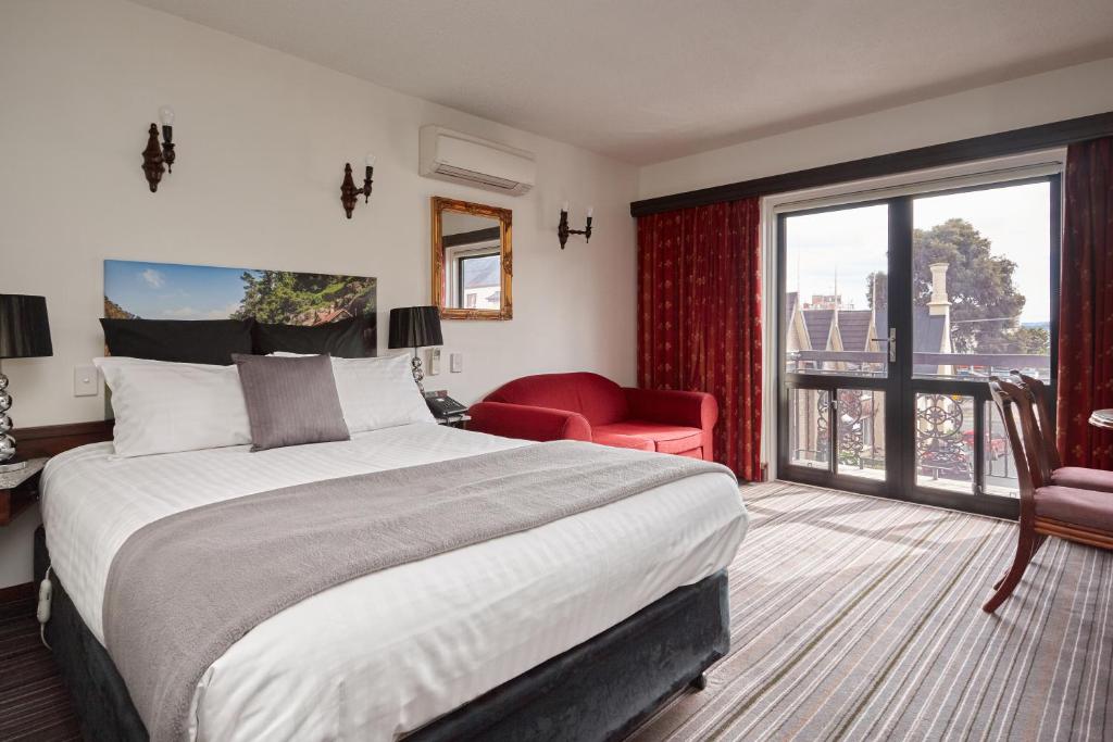 Quality Hotel Colonial Launceston - Deluxe Queen Room - Non-Smoking