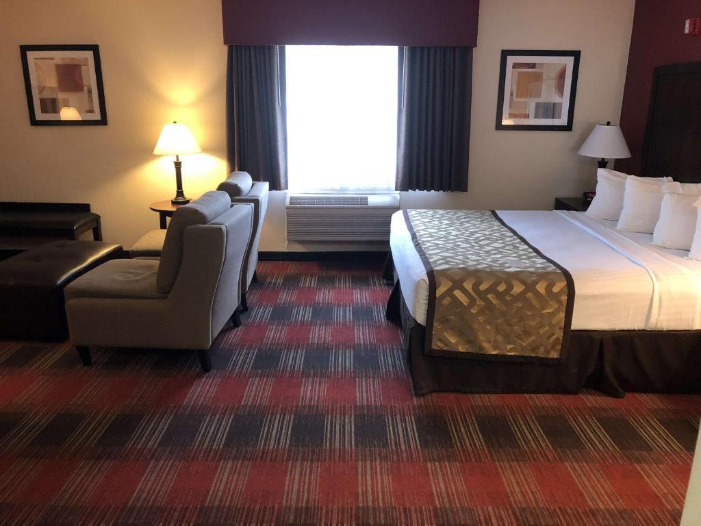 Best Western Dallas Inn & Suites - Room King Con Baño De Spa