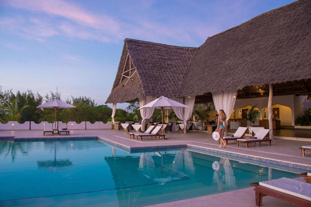 Bazén v ubytování Konokono Beach Resort and Isaraya Luxury Overwater Villas nebo v jeho okolí