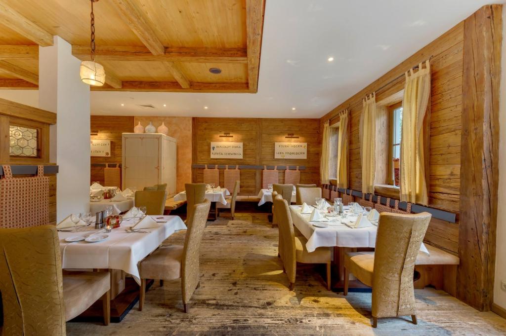 Restaurace v ubytování ROBINSON AMADÉ