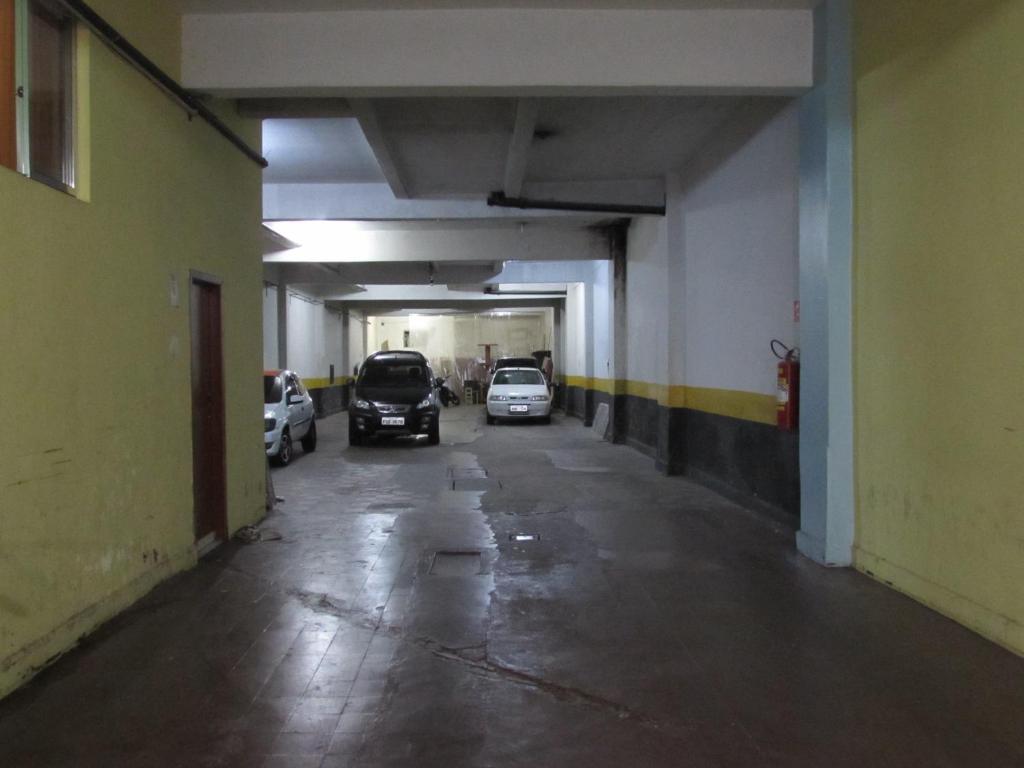  Hotel Ideal Flíper com Estacionamento Grátis para carro pequeno altura padrão