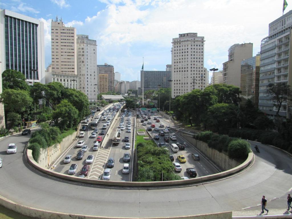  Hotel Ideal Flíper com Estacionamento Grátis para carro pequeno altura padrão