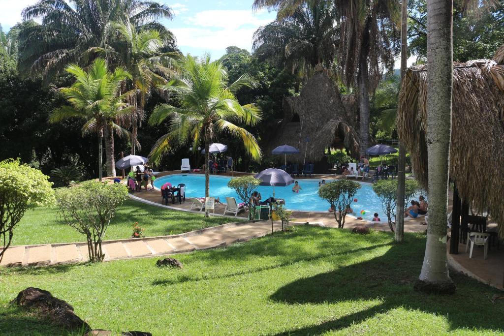 Bazén v ubytování Eco Hotel El Reposo nebo v jeho okolí