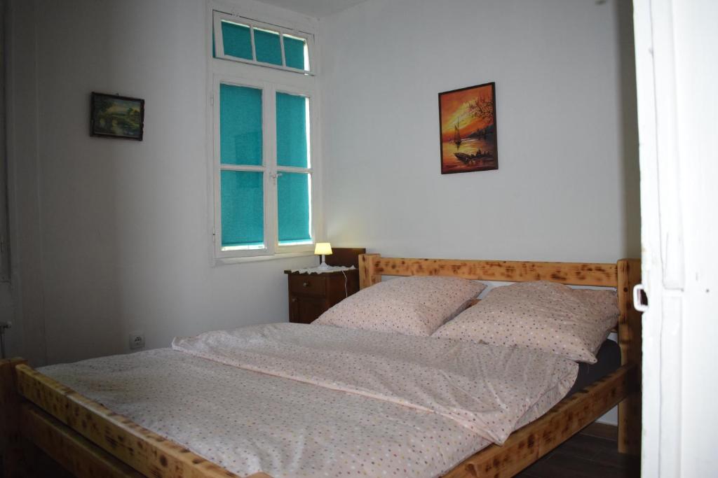Postel nebo postele na pokoji v ubytování Guest House Mundzic- Sumski Mir