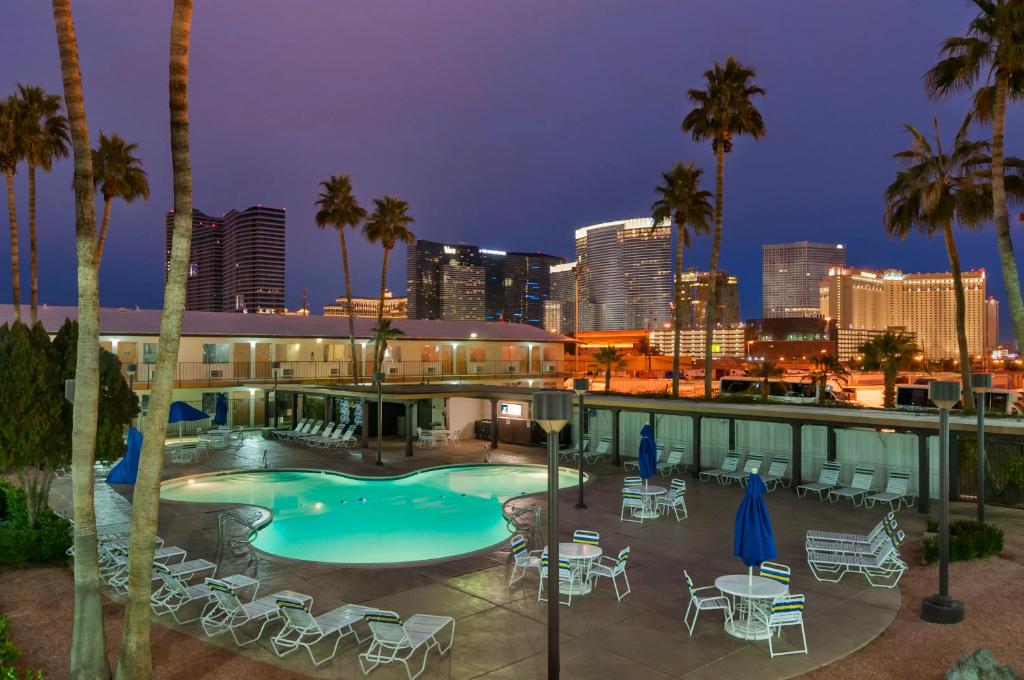 Days Inn by Wyndham Las Vegas Wild Wild West Gambling Hall, Las Vegas –  Updated 2022 Prices