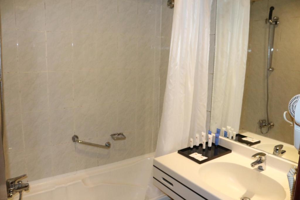 Al Khaleej Grand Hotel - Resim 31