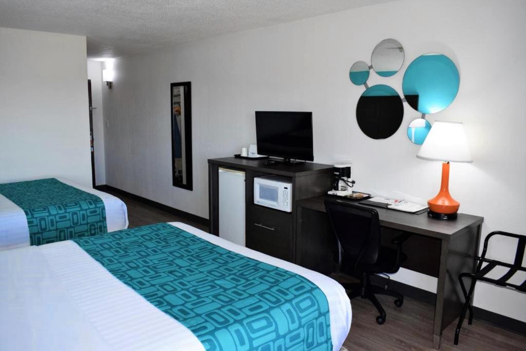 Howard Johnson by Wyndham Beaufort/Parris Island - Habitación Con 2 Camas Grandes - No Fumadores