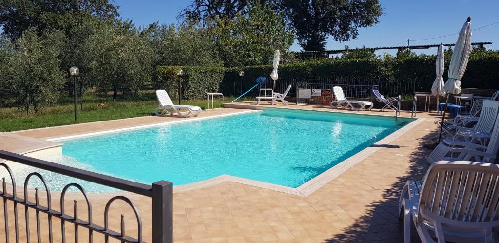 Bazén v ubytování Casa Vacanza Malescale nebo v jeho okolí