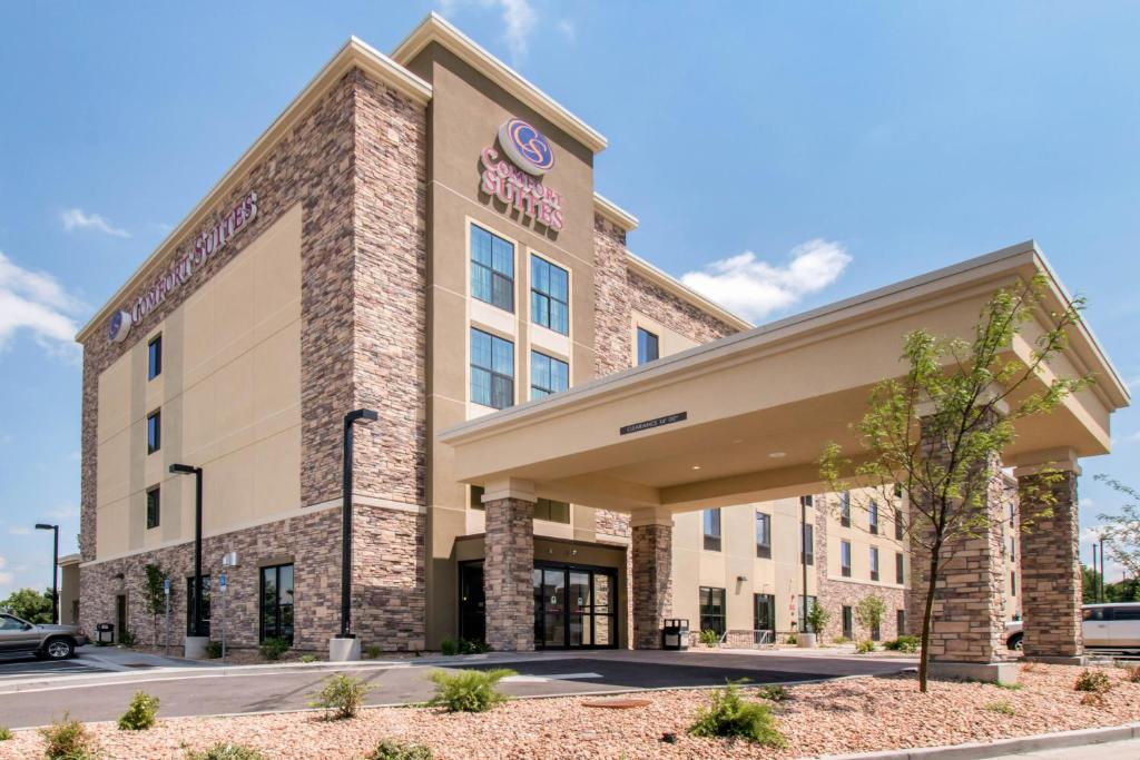 a rendering of the front of a hotel at Comfort Suites Denver near Anschutz Medical Campus in Aurora