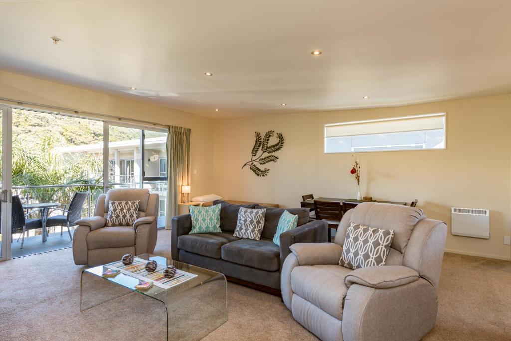 Edgewater Palms Apartments - Resim 34