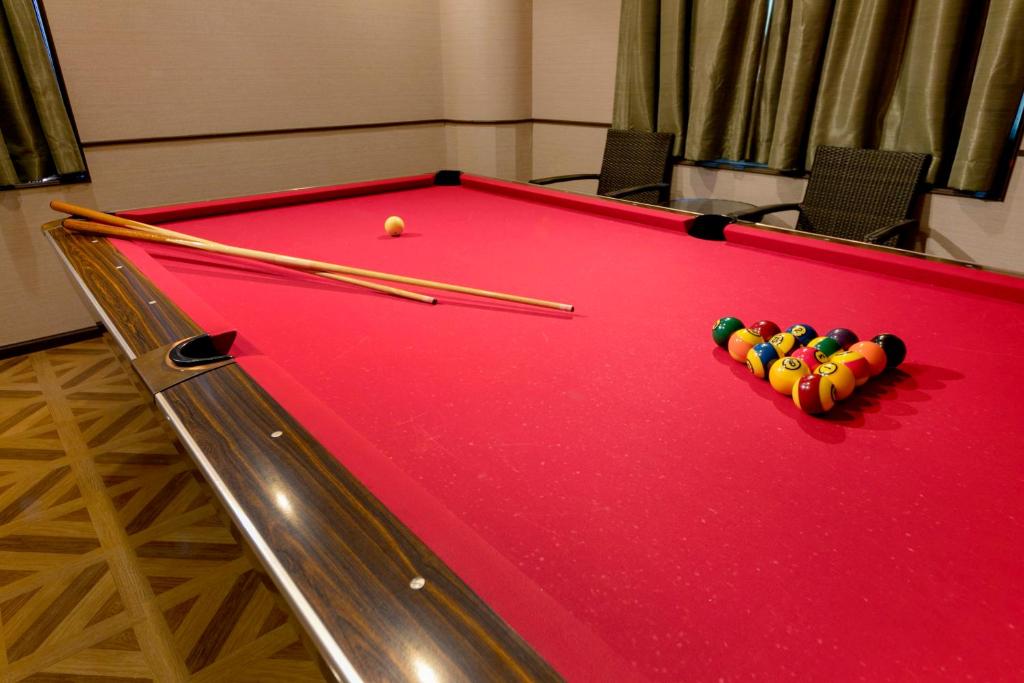 Biliár nebo kulečník v ubytování Hotel Lotus Sakai (Adult Only)