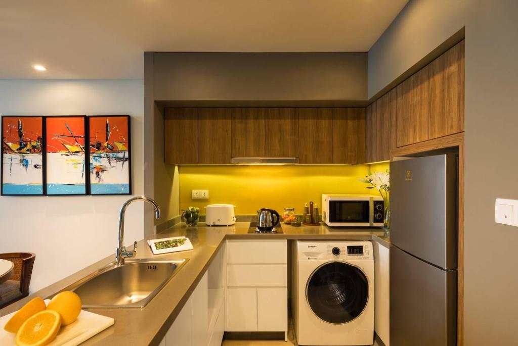 One - Bedroom Partial Ocean View