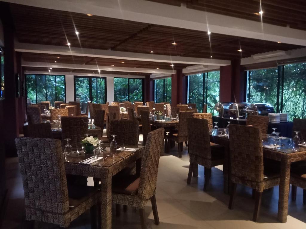 Restaurace v ubytování Abagatan ti Manila