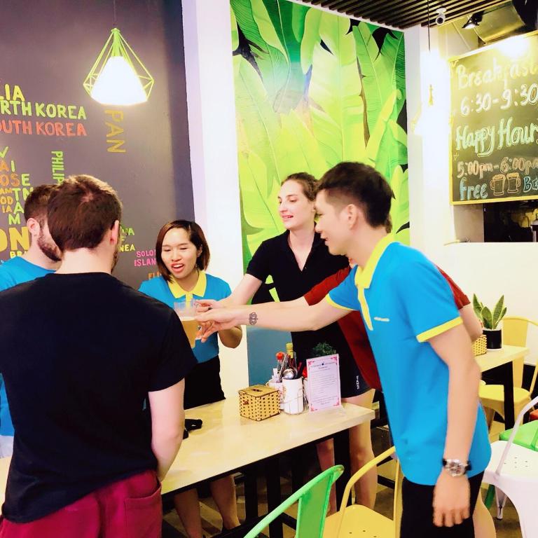 Huéspedes de Hanoi High Five hostel