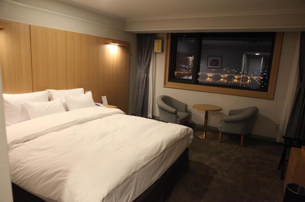 Hotel Dongbang - Süit - Nehir Manzaralı