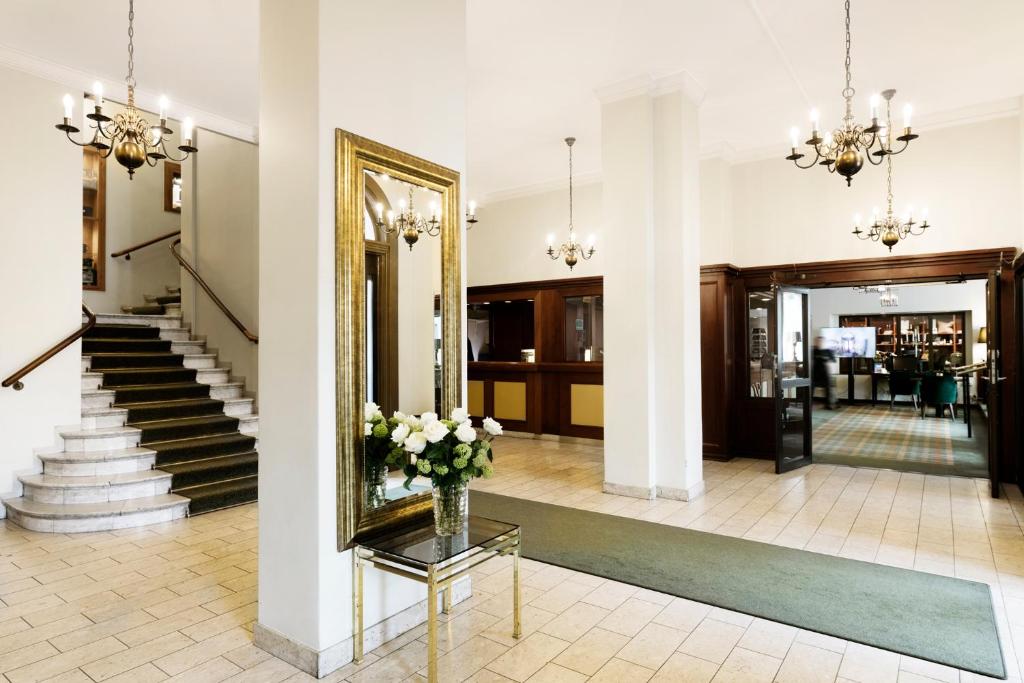 Vstupní hala nebo recepce v ubytování ProfilHotels Calmar Stadshotell