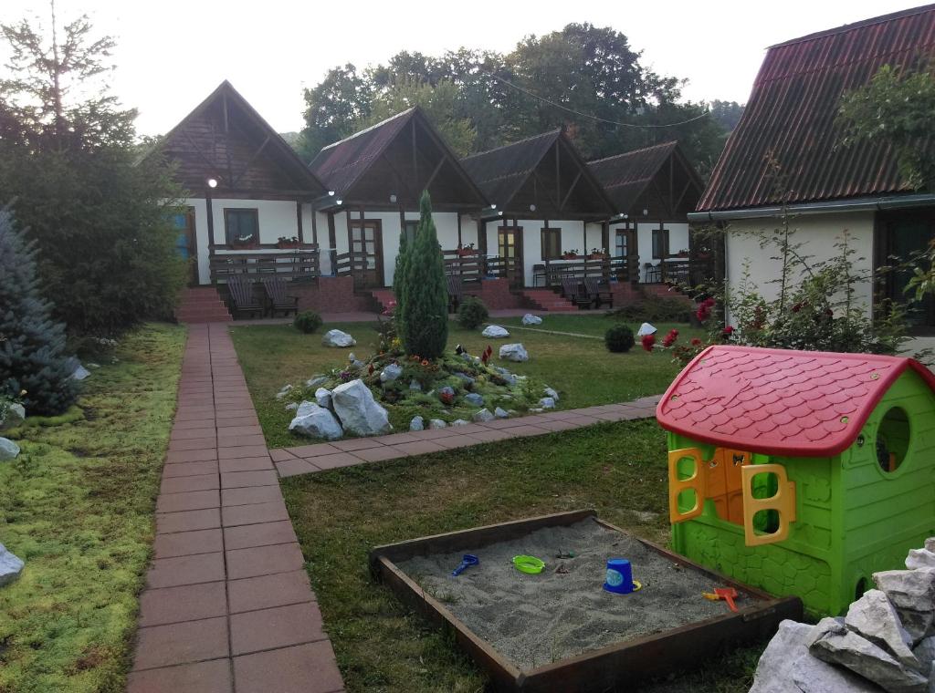 Zahrada ubytování Vila Paula & SPA -ALL INCLUSIVE