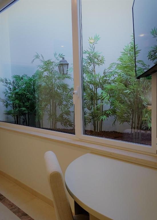 Bowen, Luxury Suites - 17