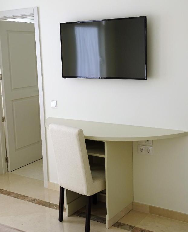 Bowen, Luxury Suites - 4