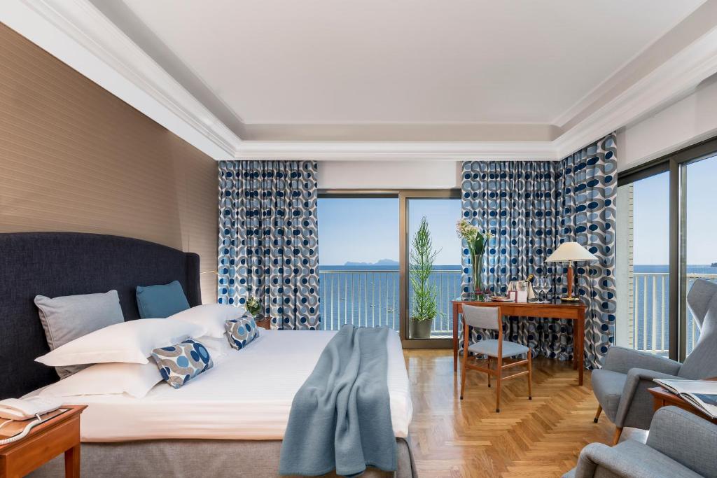 
Junior Suite with Sea View
