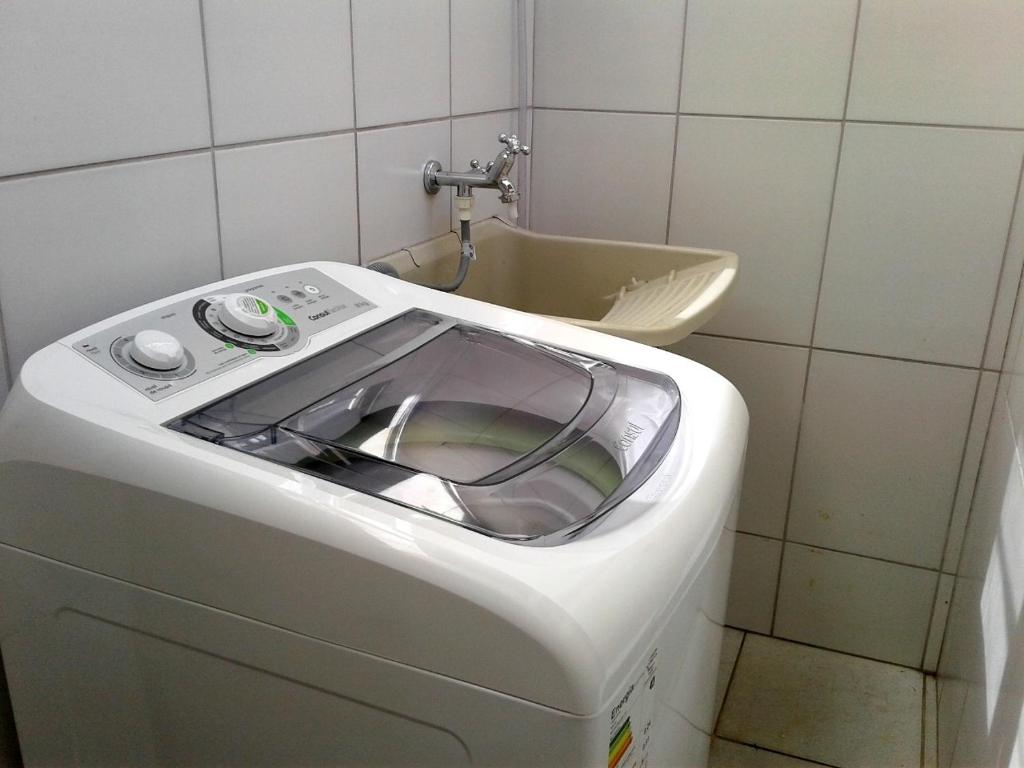  RESIDENCIAL COM CASAS DE 3 DORM