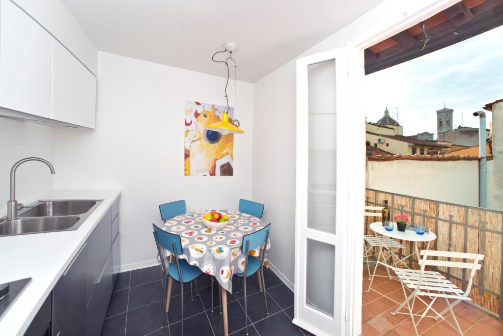 A balcony or terrace at Florence Oasis