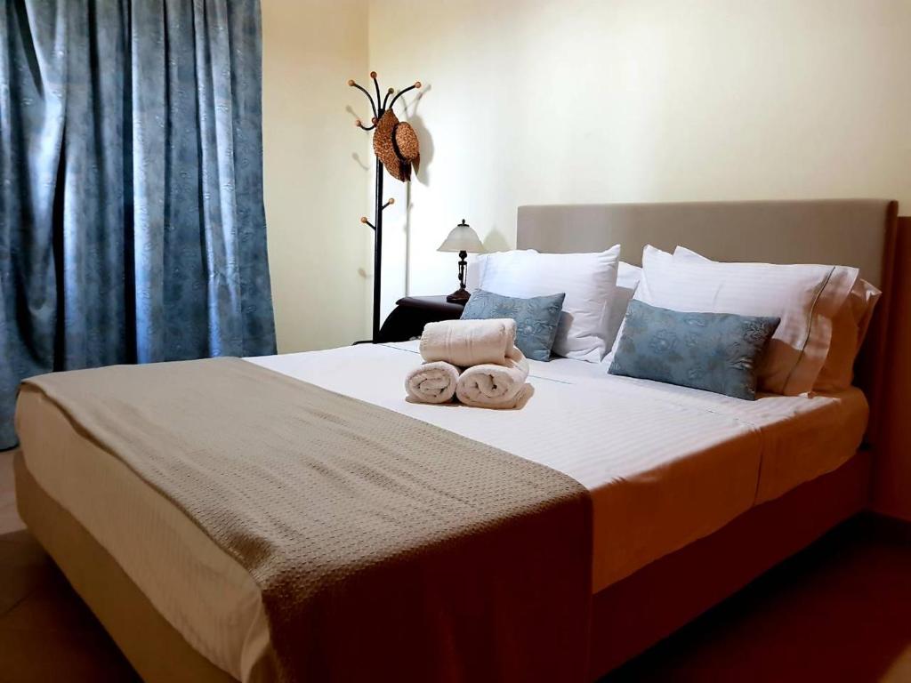Posteľ alebo postele v izbe v ubytovaní Sime Villa Private Beach
