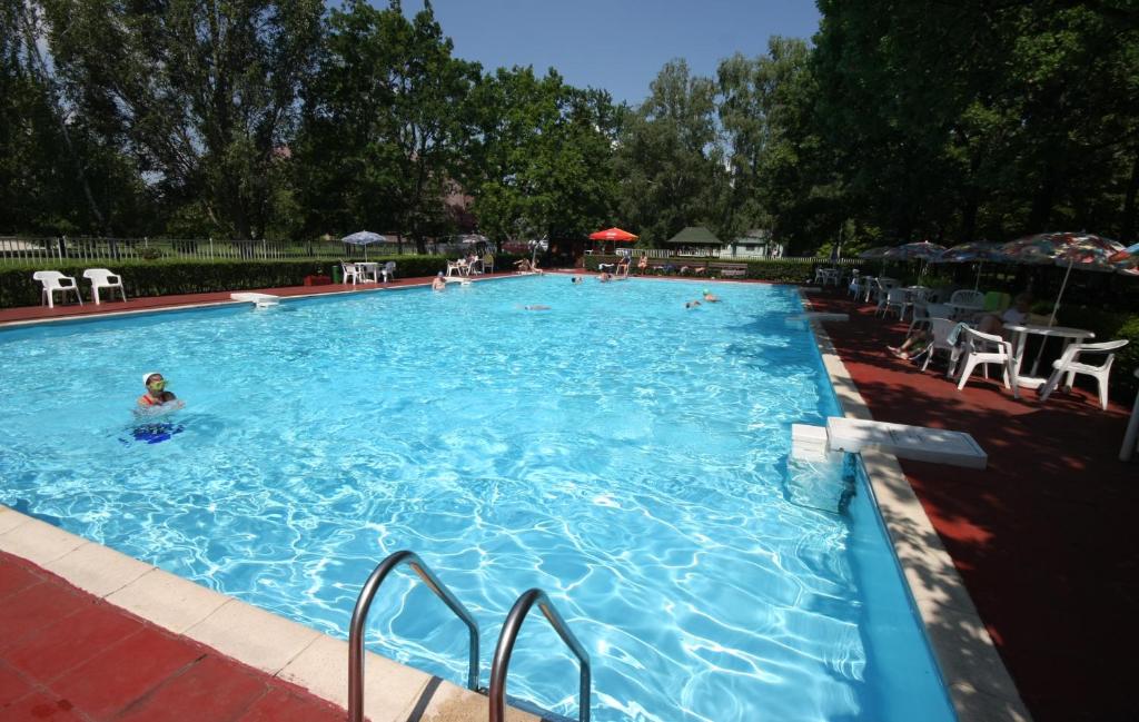 Bassein majutusasutuses Viking Hotel või selle lähedal