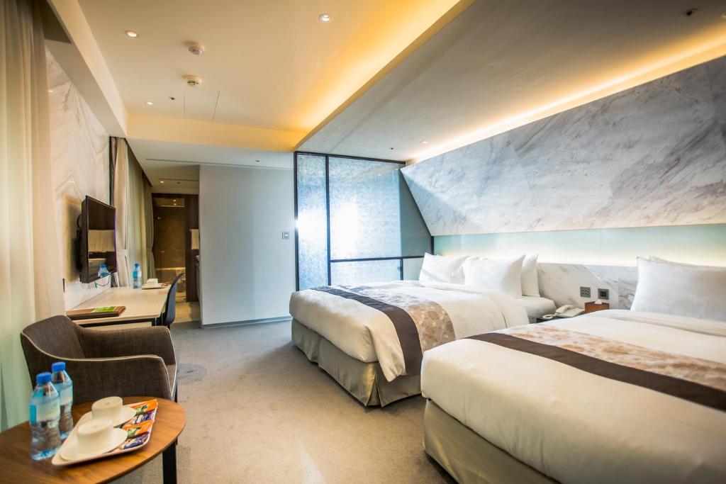 Green World SongShan - Deluxe Family Room