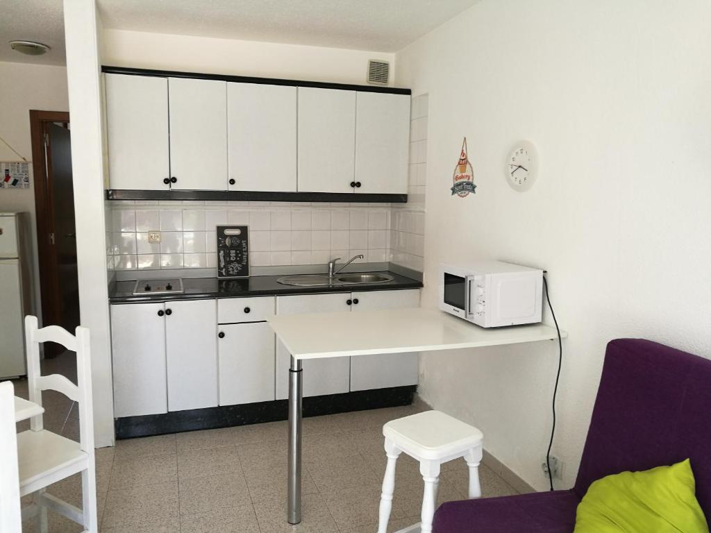 Kuchyňa alebo kuchynka v ubytovaní Apartamento La Tortuga de Fuerteventura
