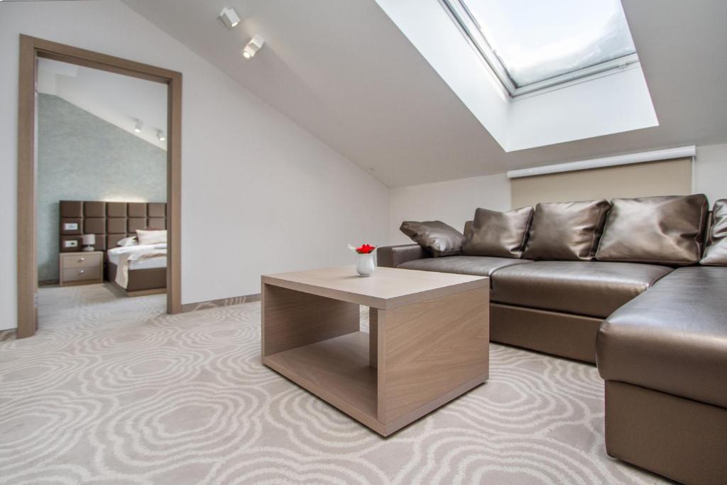 Royal Airport Hotel - 15