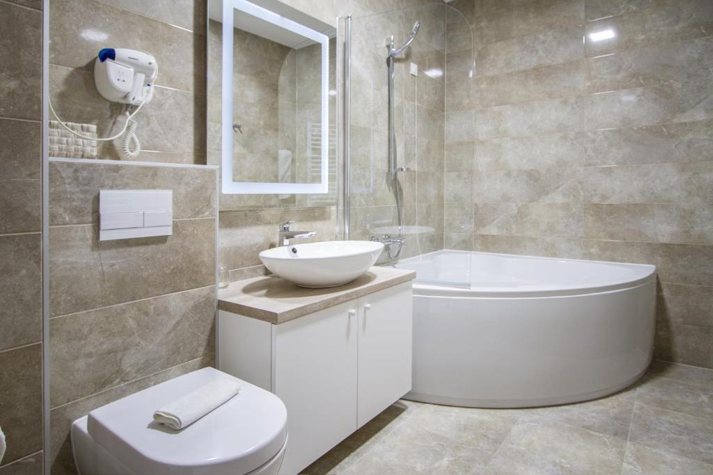 Royal Airport Hotel - 10