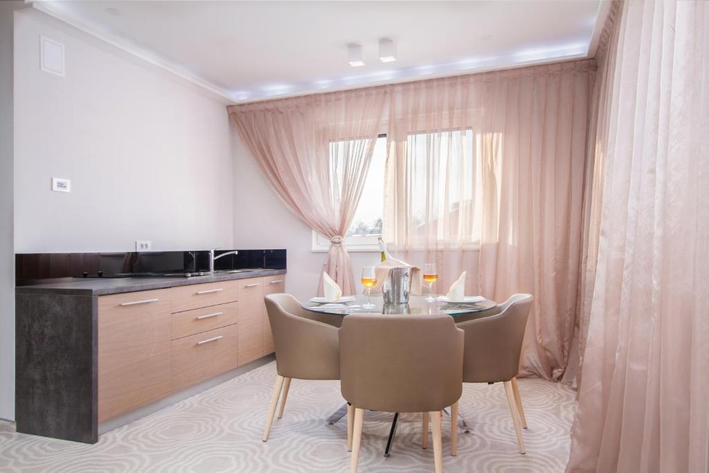 Royal Airport Hotel - 18