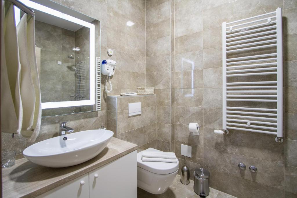 Royal Airport Hotel - 7