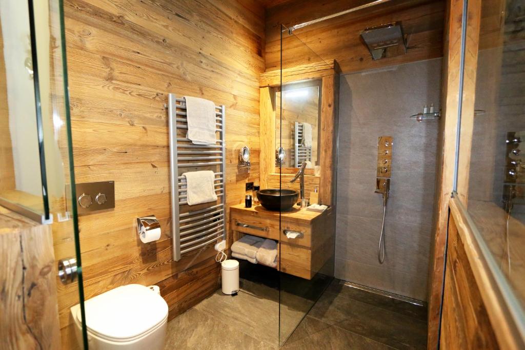 Koupelna v ubytování Amber Ski-in/out Hotel & Spa