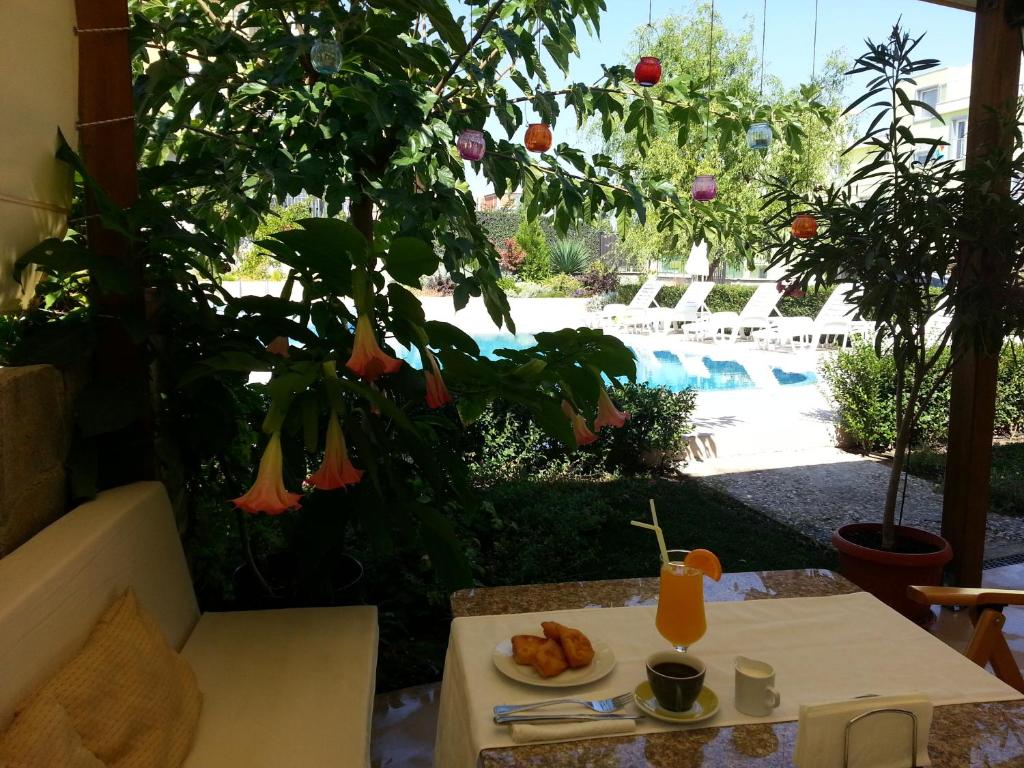 Bazén v ubytování Family Hotel Muses nebo v jeho okolí