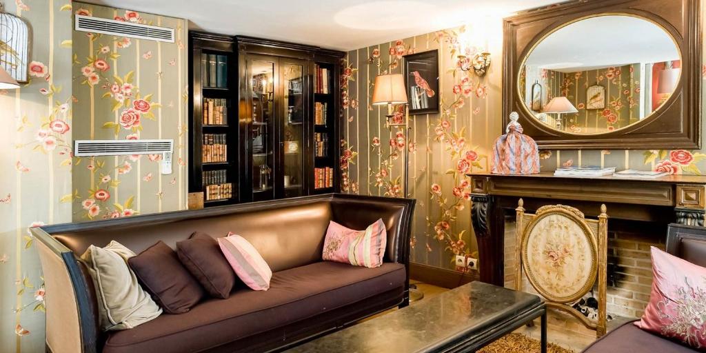 Hôtel Chateaubriand - Resim 31