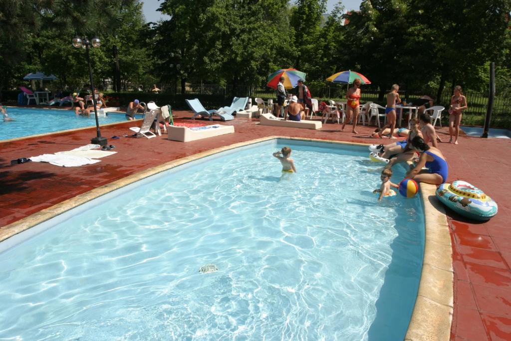 Bassein majutusasutuses Viking Hotel või selle lähedal