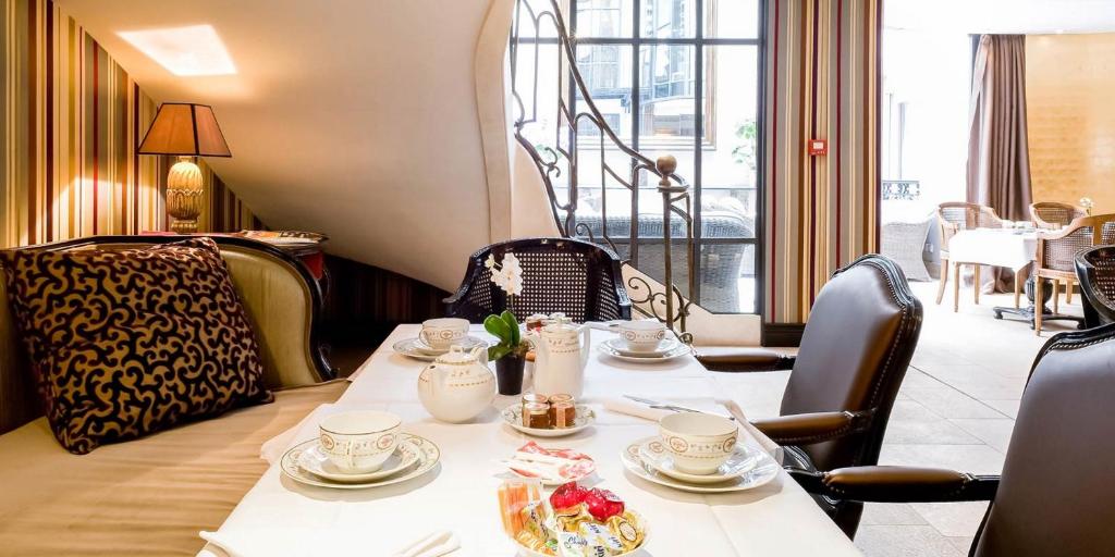 Hôtel Chateaubriand - Resim 28