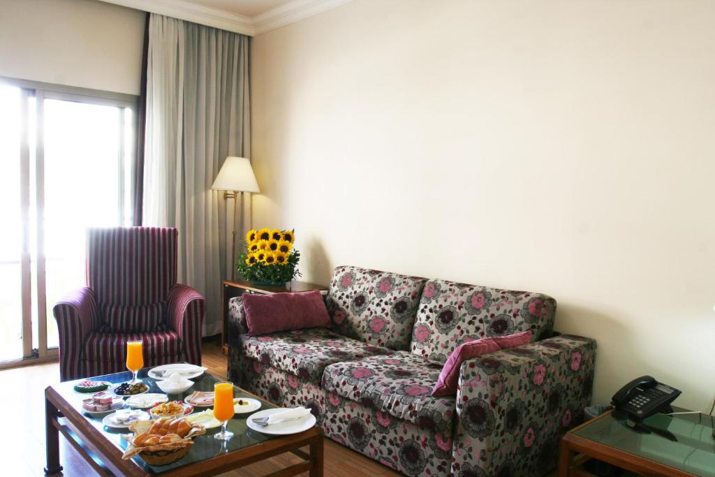 Posezení v ubytování Orient Prince Hotel