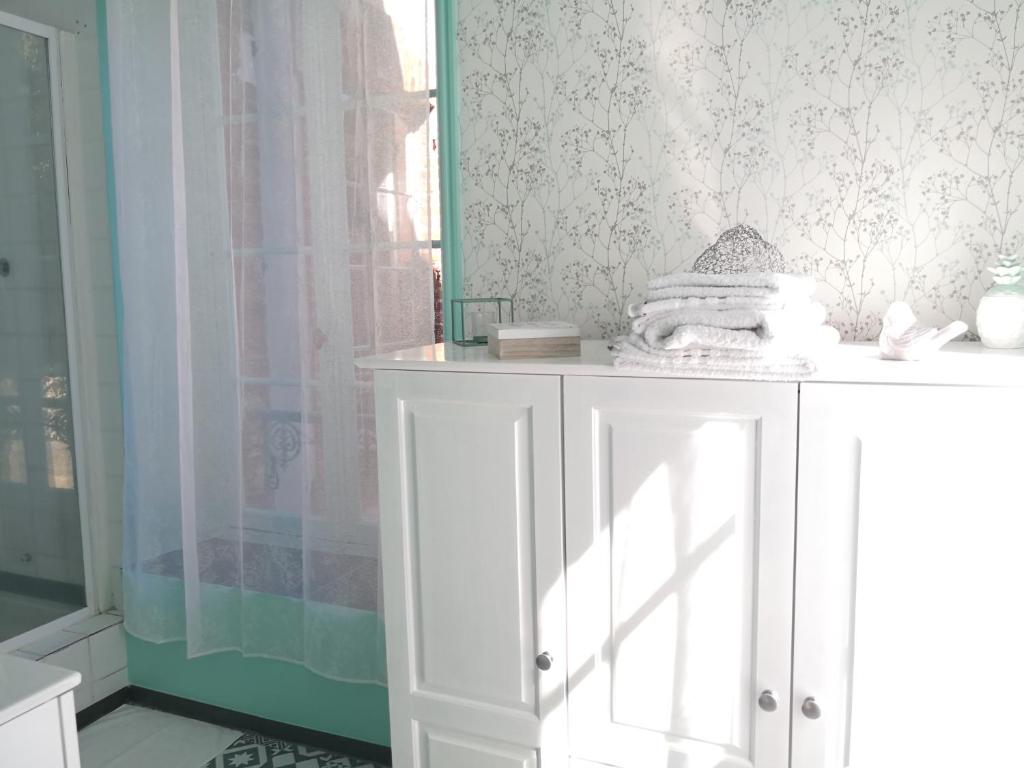 maison courbarien - Twin Room With Garden View