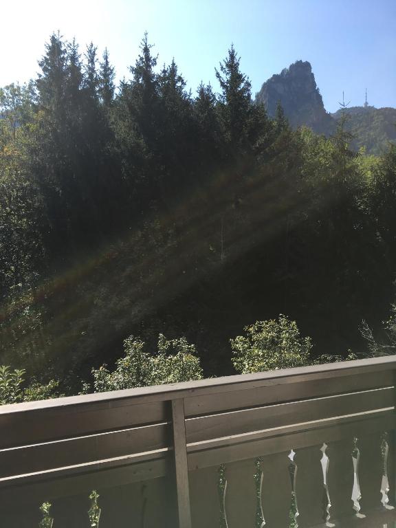 A general mountain view or a mountain view taken from a vendégházakat