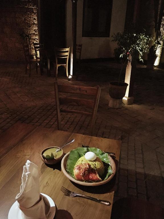 Jídlo v hotelu nebo okolí