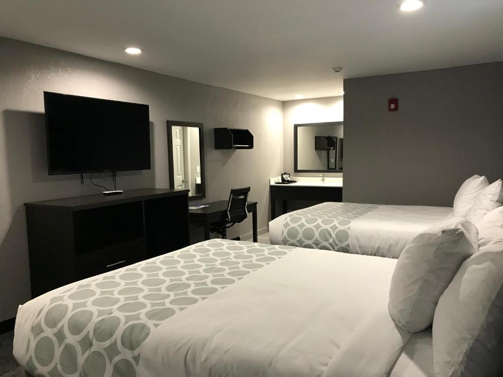 Rodeway Inn South - 标准皇后室，有两张大床 - 不吸烟