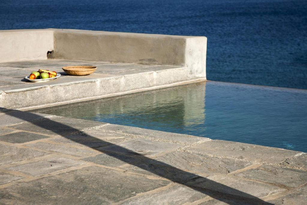 Bazén v ubytovaní Luxury Villa Seafront alebo v jeho blízkosti